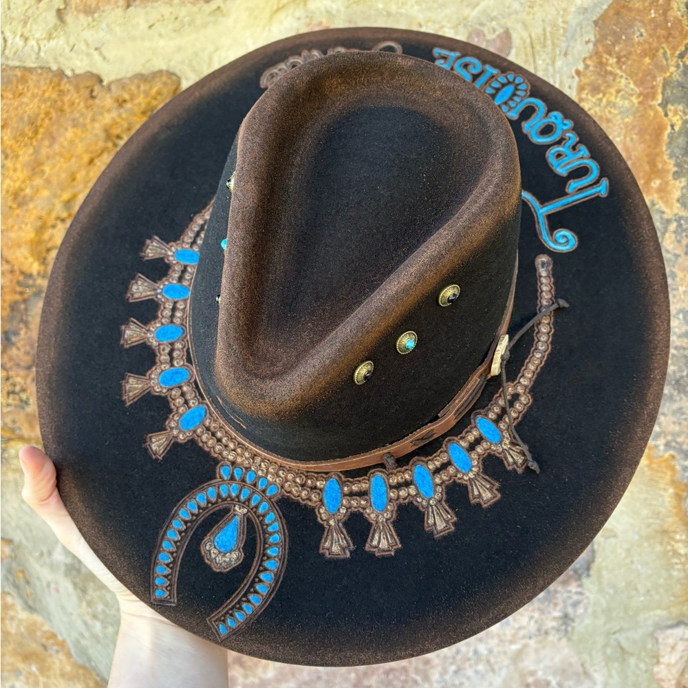 SOLD READ DESCRIPTION BELOW
New Medium Charlie 1 Horse Tee Pee Hand burned hat
